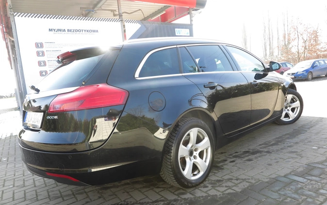 Opel Insignia cena 20990 przebieg: 250000, rok produkcji 2011 z Zabłudów małe 529